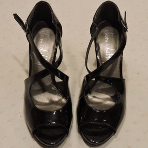 SAM & LIBBY BLACK PATENT LEATHER HIGH HEEL SHOE 7M